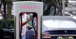 Tarif Impor Naik, Penjualan Mobil Tesla di China Anjlok 70 Persen