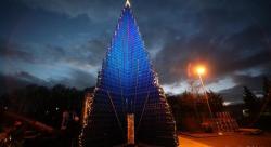 Pohon Natal dari Krat Minuman di Jerman Pecahkan Rekor Dunia