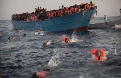 Kapal Tenggelam, 10 Imigran Terombang-ambing di Laut Selama 11 Hari