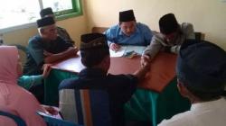 Kakek 60 Tahun Ini Nikahi Gadis Berusia 20 Tahun