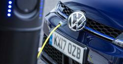 VW Group Akan Stop Produksi Mobil Bensin dan Diesel