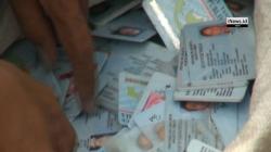 Warga Duren Sawit Temukan Ribuan e-KTP Dibuang dalam Karung