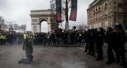 135 Orang Luka dalam Aksi Demonstrasi Rompi Kuning di Prancis