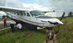 Rem Hidrolik Bocor Pesawat Susi Air Tergelincir di Bandara Edera MAPPI