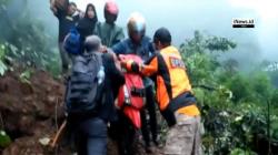 Longsor Padang Tutup 300 Meter Jalur Lintas Sumatera