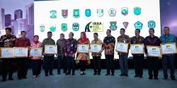 Tekan Kecelakaan, Adira Insurance Berikan Road Safety Award 2018