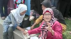 Bupati Kena OTT, Masyarakat Cianjur Gelar Syukuran di Alun-Alun Kota