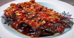 Sajian Lezat untuk Santapan Makan Malam, Lele Kecap Pedas