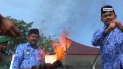 Dukcapil Pemkot Sibolga Bakar 26.427 Keping e-KTP Invalid