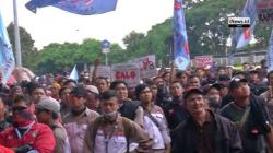 Buruh DKI Minta Anies Baswedan Naikkan Upah Jadi Rp4,1 Juta