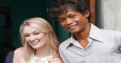 Gelar Resepsi Sederhana, Pria Muntilan Nikahi Bule Cantik asal Inggris