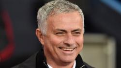 Mantan Presiden Real Madrid Sebut Los Blancos Sedang Dekati Mourinho