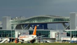 Drone Misterius Masih Muncul di Bandara London, Militer Turun Tangan