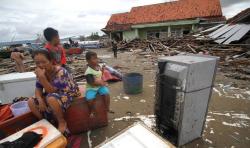 Polisi Air Evakuasi 29 Korban Tsunami di Perairan Pulau Sangiang