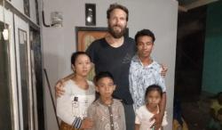 Kisah Balas Budi Turis AS yang Diselamatkan Nelayan Lombok di Laut