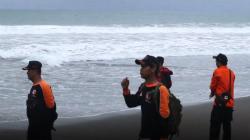 2 Santri Tenggelam di Pantai Ketawang, Pencarian Terhalang Cuaca Buruk