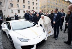 Wow, Lamborghini Huracan Bekas Paus Fransiscus Dilelang Rp100 Ribuan