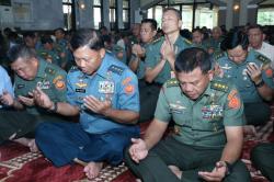 Sambut Tahun Baru 2019, Mabes TNI Gelar Istigasah dan Doa Bersama