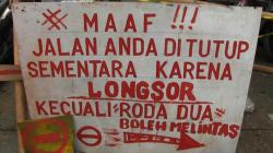 Longsor Waduk Sunter Jaktim, Jalan Bendungan Belum Bisa Dilalui Mobil