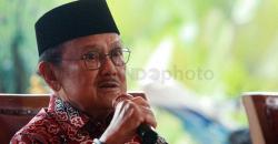 BJ Habibie: Sasaran Reformasi Masih Jauh