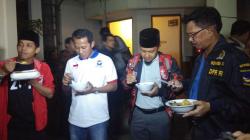 4 Gerobak Makanan Pembuka Pertemuan Sekjen Koalisi Jokowi di Cemara