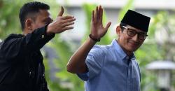 Bertemu Sinta Nuriyah, Sandi Dibekali Tempe Mendoan untuk Buka Puasa