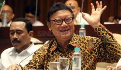 Mendagri Beberkan Alasan Iriawan Tak Perlu Mundur dari Polri