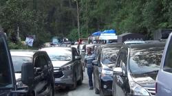 Jalan Puspitek Tangsel Macet Parah Pagi Ini gegara Truk Pasir Mogok