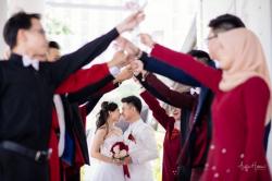 Unik, Semua Pengiring Pengantin Pernikahan di Gereja Ini Muslim