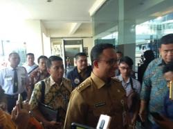 Anies Penuhi Panggilan Bawaslu untuk Diperiksa terkait Pose 2 Jari