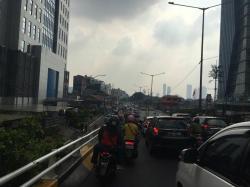 Hari Pertama Masuk Sekolah, Ciledug-Cikini Ditempuh 1 Jam 15 Menit