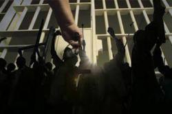 Dipicu Saling Ejek, Napi dan Pengunjung Lapas Solo Terlibat Kericuhan