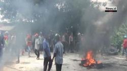 Tolak Ditertibkan, Ratusan Pedagang di Kendari Gelar Aksi Bakar Ban