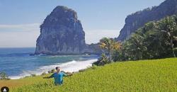 Pantai Pangasan Pacitan Terlihat Unik karena Landmark Gunung Karang