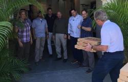 Prihatin Paspampres Belum Digaji, Mantan Presiden AS Bush Kirim Pizza