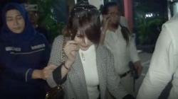 Penuhi Panggilan Penyidik, Aldiera Chena Bantah Kenal Muncikari ES