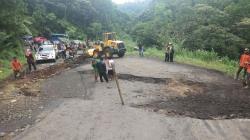 Jalan Pekalongan-Banjarnegara Ambles 60 Cm, Lalu Lintas Tersendat