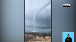 Tornado di Pesisir Laut Sumba Terekam Video Amatir, Jembatan di Weekuri Rusak
