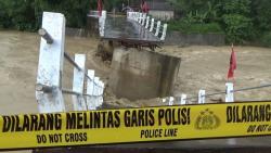 Dihantam Banjir, Jembatan Penghubung Boyolali-Semarang Putus