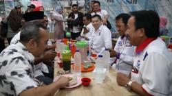 Nikmati Pempek di Palembang, HT: UMKM Butuh Dukungan Pemerintah