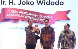 HPN 2019, Presiden Jokowi Terima Medali Kemerdekaan Pers