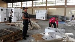 Antisipasi Musim Hujan, KPU Kulonprogo Kemas Kotak Suara Dalam Plastik