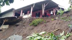 Longsor Landa Banyumanik Semarang, 1 Orang Hilang Terbawa Arus Sungai