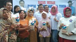 Warga Cakung Jakarta Timur Serbu Bazar Beras Murah Perindo