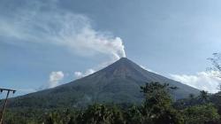 Aktivitas Kegempaan Karangetang Menurun, Luncuran Lava Masih Terjadi