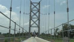 Rawan, Jembatan Gantung di Kendal Dilarang Dilalui Kendaraan Roda 4