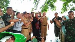 TNI AD Bantu Pemprov DKI dan Pemkot Jakbar Jernihkan Limbah di Waduk
