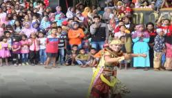 Warga Temanggung Sambut Obor Cinta Jokowi di Lereng Gunung Sumbing