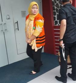 KPK Pindahkan Penahanan Bupati Neneng dan 4 Tersangka Suap Meikarta