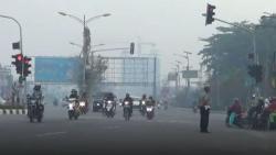 Lalu Lintas di Banjarbaru Kalsel Sempat Lumpuh akibat Kabut Asap Tebal